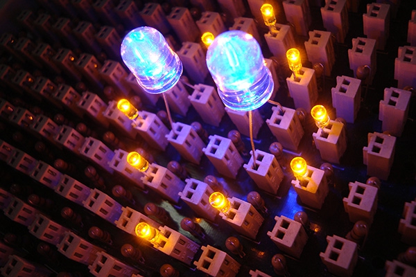 國(guó)內(nèi)首臺(tái)粉床電子束金屬3D打印機(jī)QbeamLab面世
